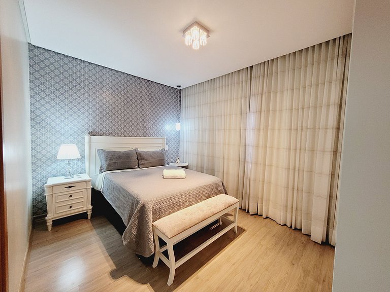 103/3 Excelente apartamento com piscina aquecida, café (opci