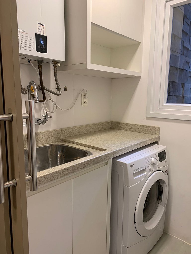 206/2 apto luxo com piscina aquecida
