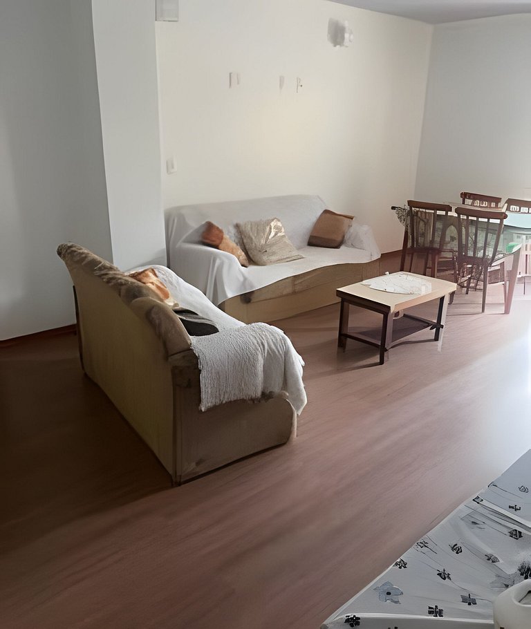 Casa vista das colinas