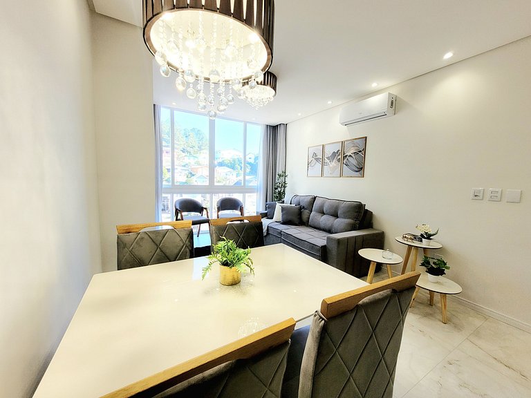 308-3 Excelente apartamento com piscina aquecida, próximo ao